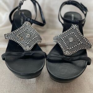 Elegant Black Sandals with Rhinestone Detailing